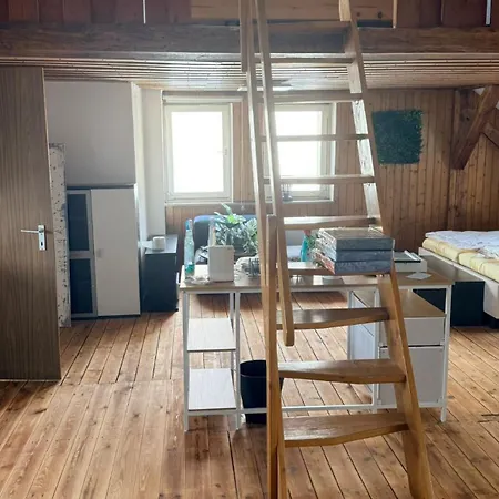 דירה Dachgeschosswohnung Nahe Altstadt & Messe *