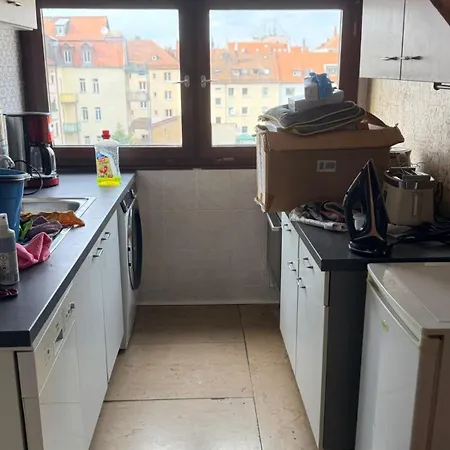 Dachgeschosswohnung Nahe Altstadt & Messe Lejlighed