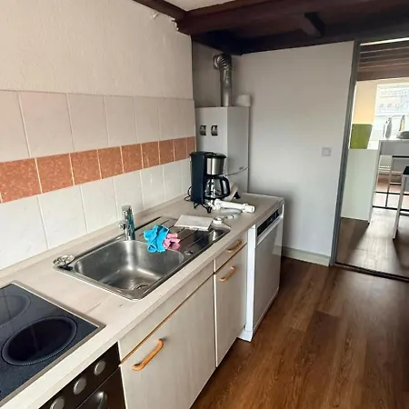 דירה Dachgeschosswohnung Nahe Altstadt & Messe נירנברג