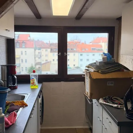 Dachgeschosswohnung Nahe Altstadt & Messe נירנברג